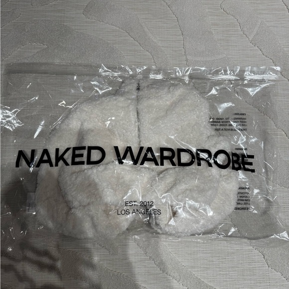 NWT NAKED WARDROBE SHERPA QUARTER-ZIP CROPPED SWEATER - Picture 9 of 9